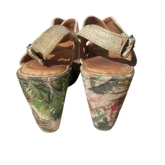 Born Emmy Il Wedge cream Sandal Preowned in Great Condition Women's Size 7 - Picture 5 of 7